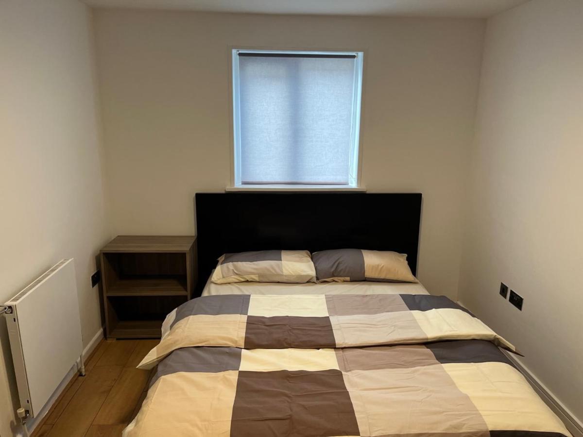 Three Bedroom House In Tooting By Star Apartments ロンドン エクステリア 写真