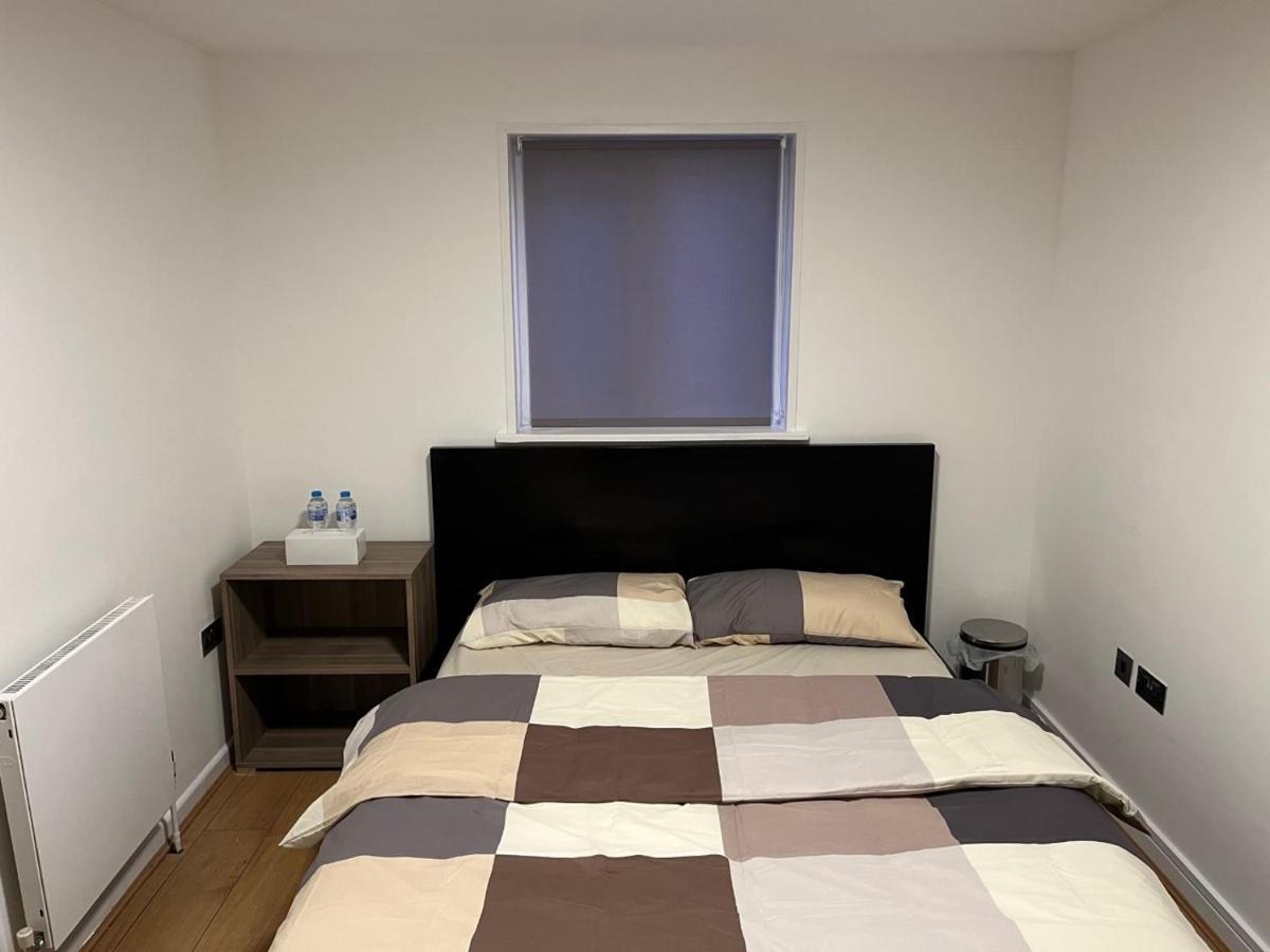 Three Bedroom House In Tooting By Star Apartments ロンドン エクステリア 写真