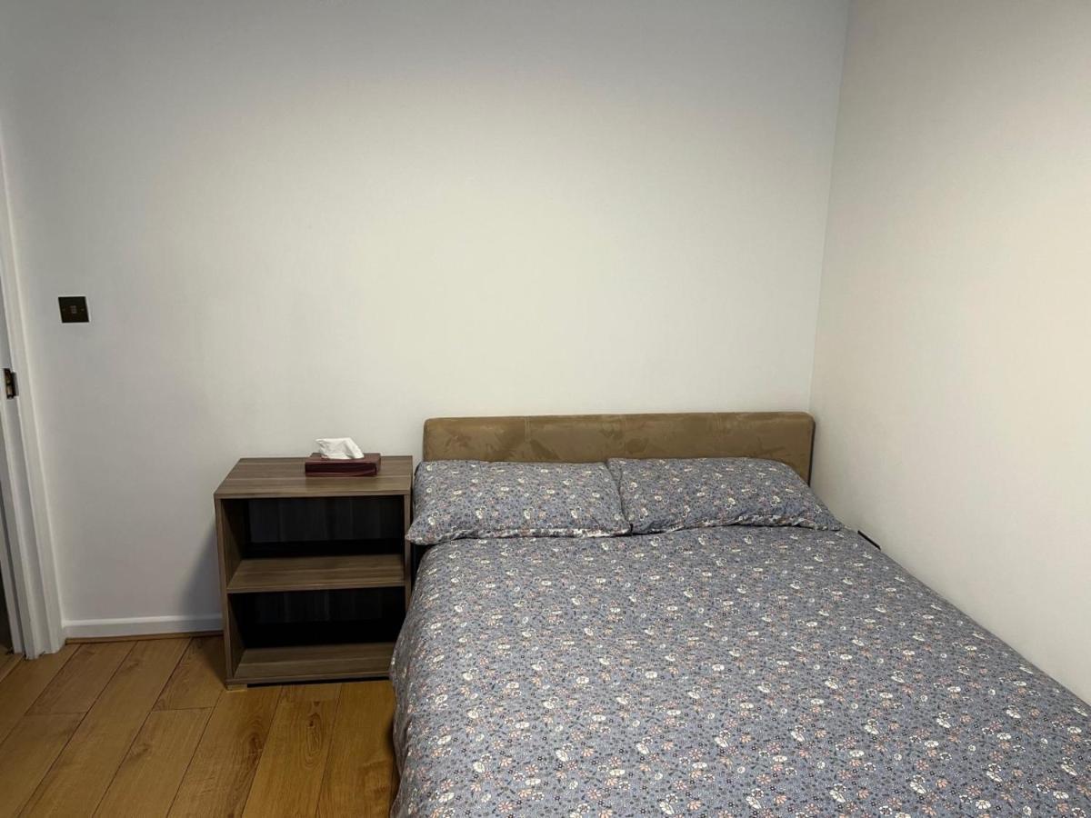 Three Bedroom House In Tooting By Star Apartments ロンドン エクステリア 写真